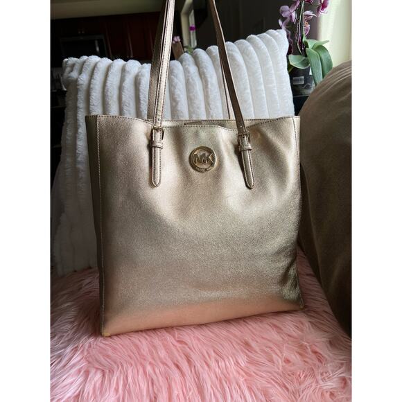 Gold Michael Kors Jet Set Tote - Picture 1 of 16